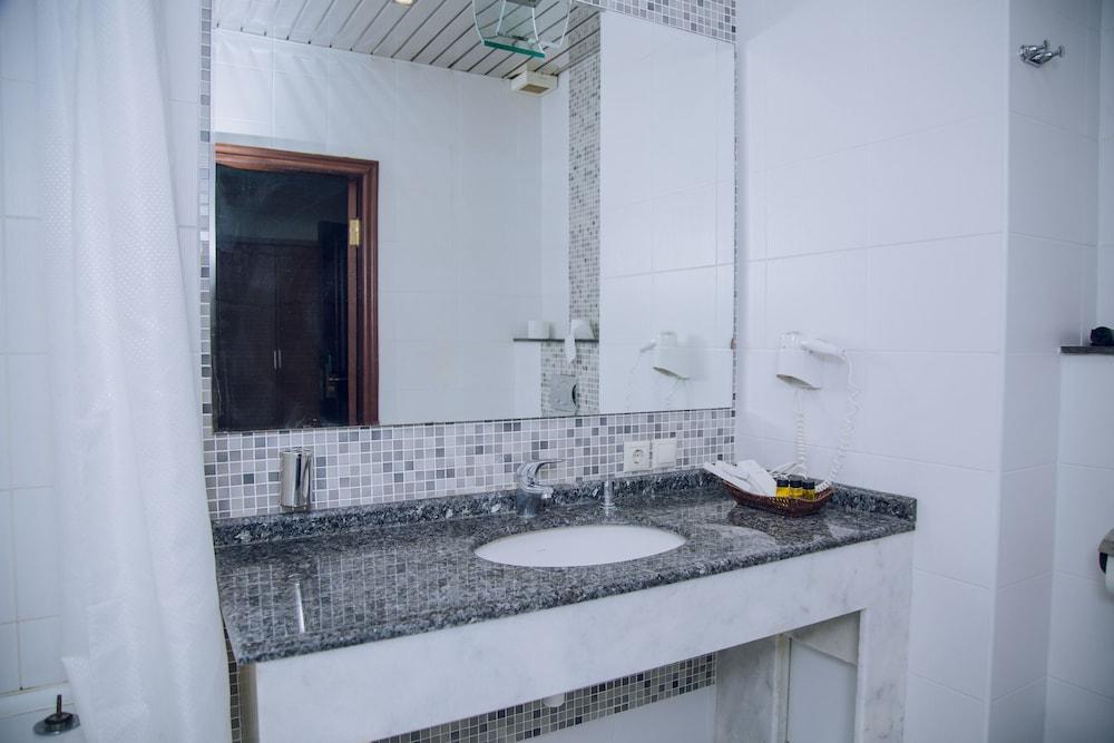 Caspian Ulduz Hotel Baku Bagian luar foto